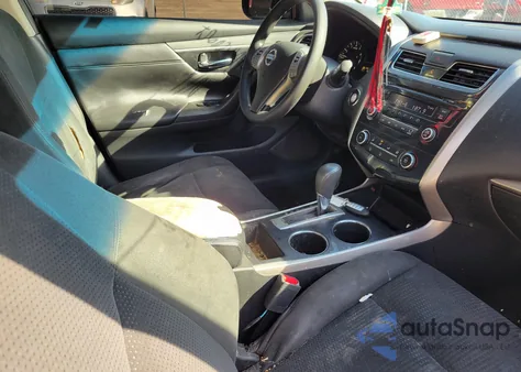 2015 Nissan Altima 2.5 S z USA, uszkodzony, nr VIN 1N4AL3AP7FC488529